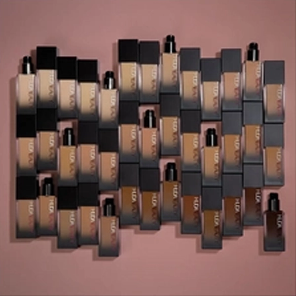 HUDA BEAUTY foundation Chai 210B