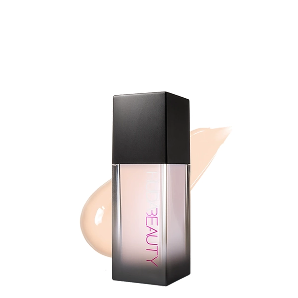 HUDA BEAUTY foundation Milkshake 100B